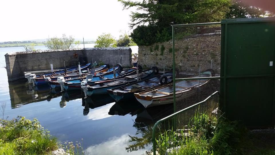 Lakeside לאוראה מראה חיצוני תמונה